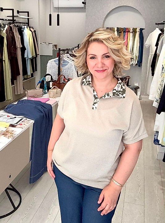 Sırtı Baskı Detaylı Bluz