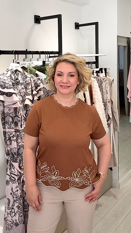 Nakış Detaylı Bluz